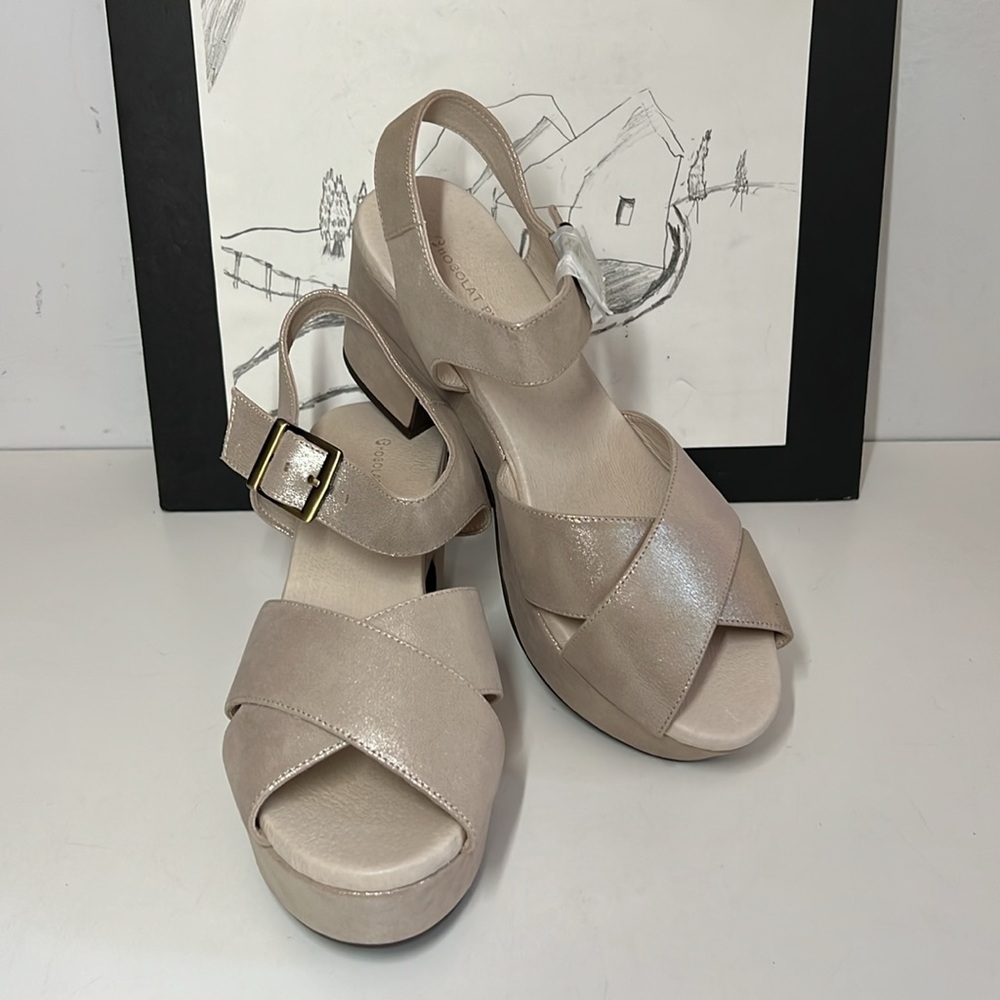Chocolat Blu Ginny Chunky Heel Sandals Champagne Women’s Size US 9.5